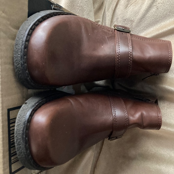 Brown leather ankle boots by High Sierra - Picture 6 of 10